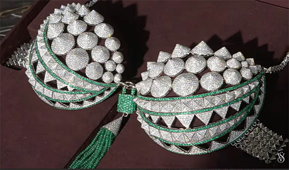 $3M Victoria's Secret Fantasy Bra Glitters With 9,000 Diamonds and Emeralds